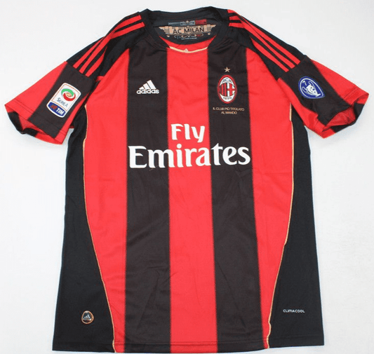 A.C. Milan 2010-11, Home with League Champions Letters