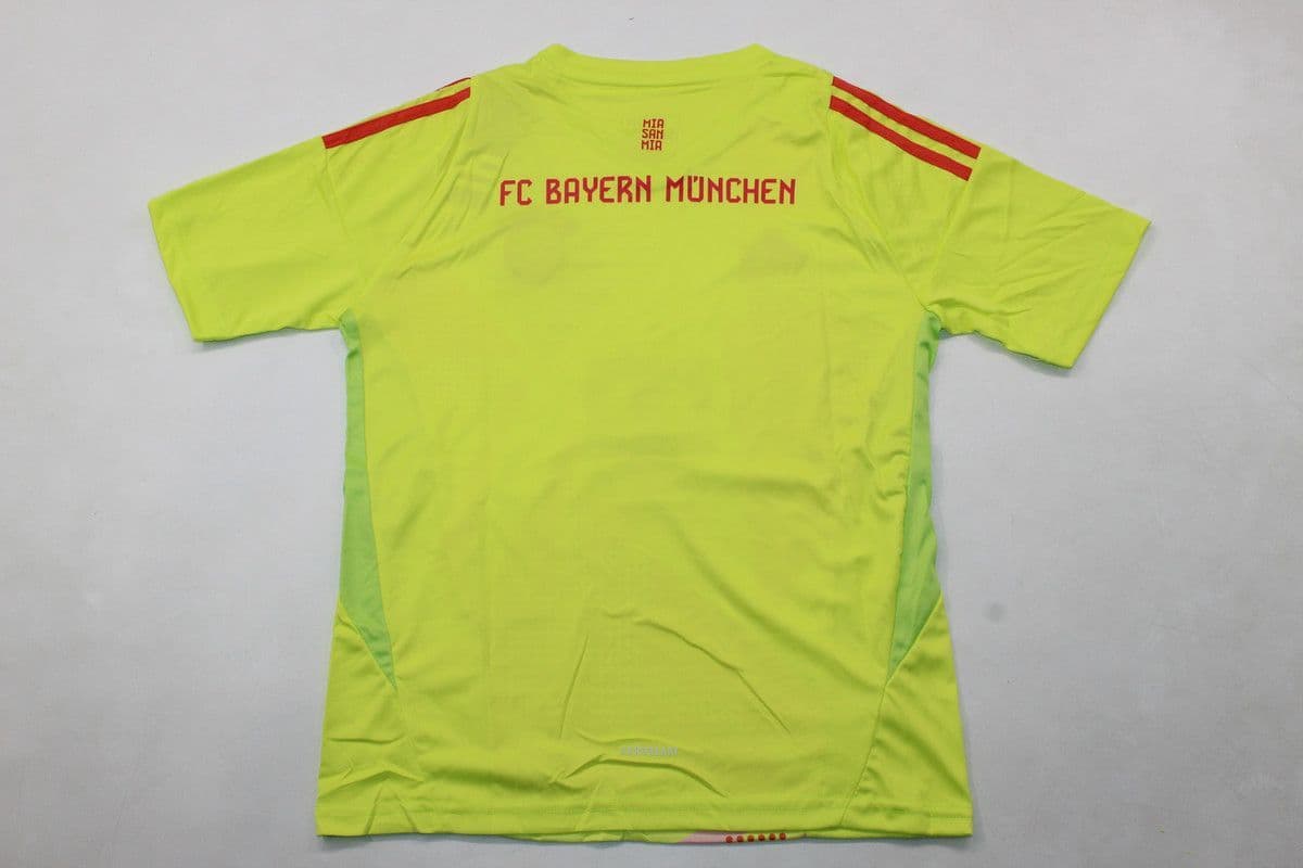 Bayern Gk Kid Kit | 18