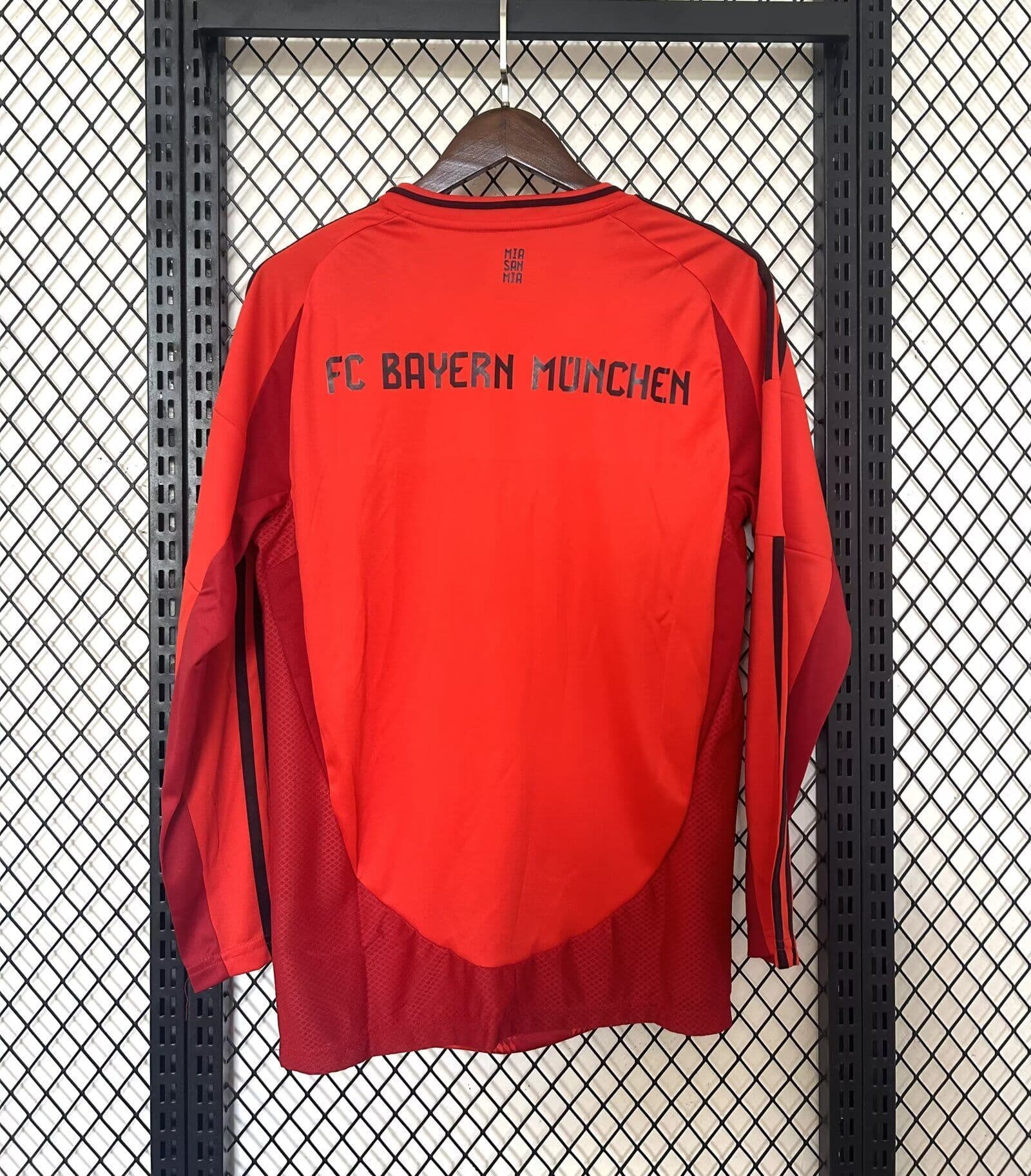 Bayern Long Sleeve | 11