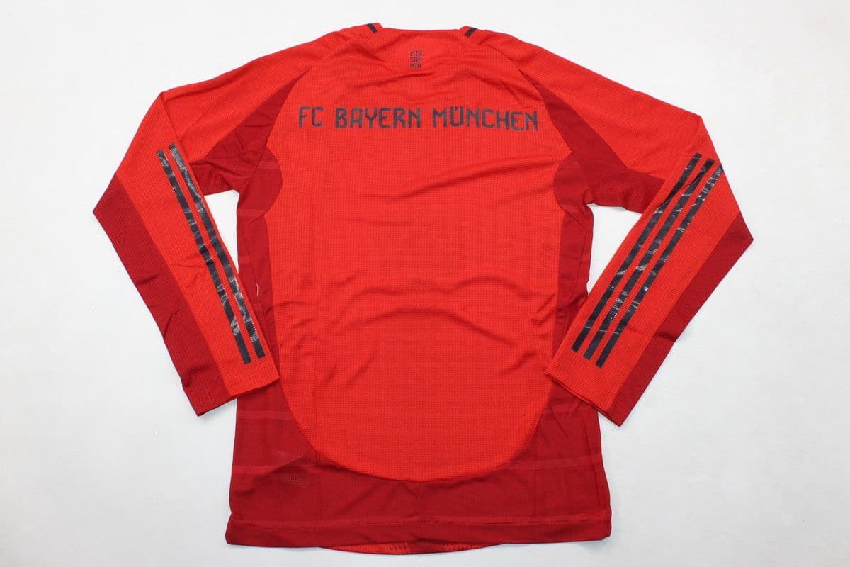 Bayern Long Sleeve Player Version | 11