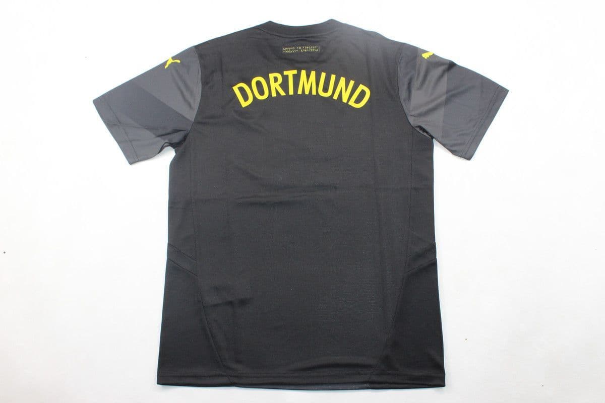 Dortmund | 27 | Black