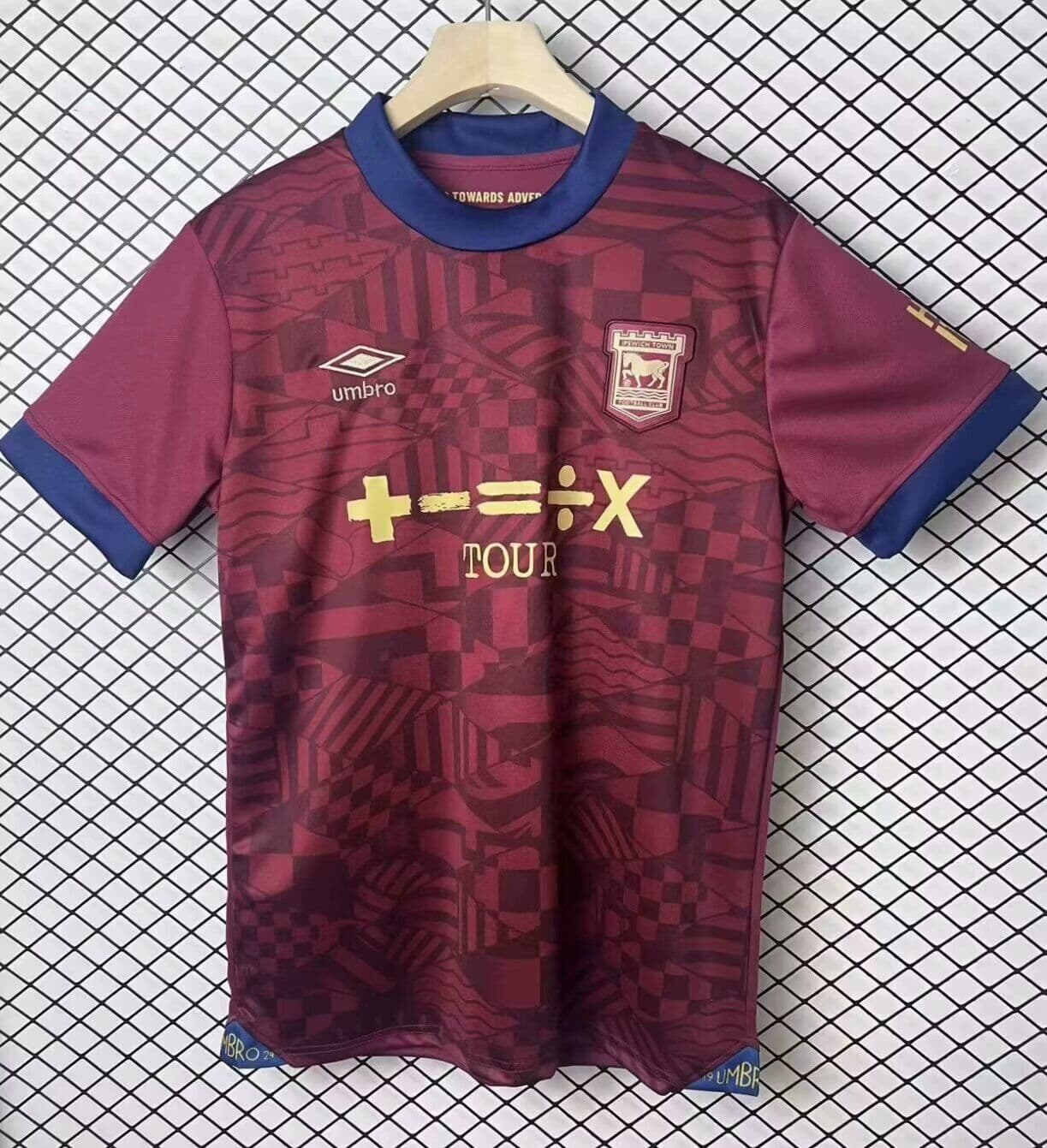 Ipswich Town | 4 | Dark Red