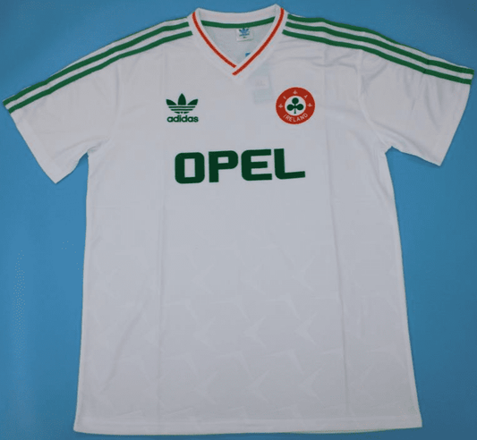 Ireland 1990, White Away