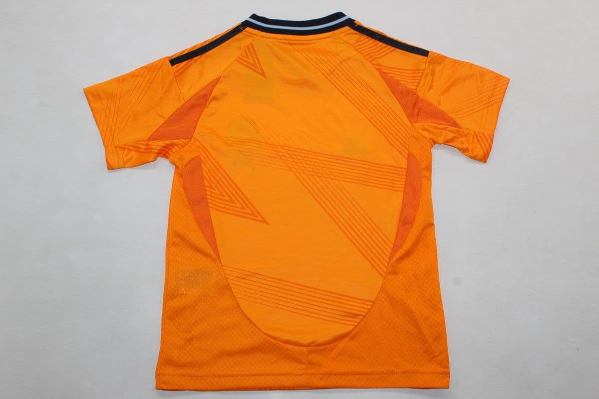 Madrid Kid Kit | 67 | Orange - Away