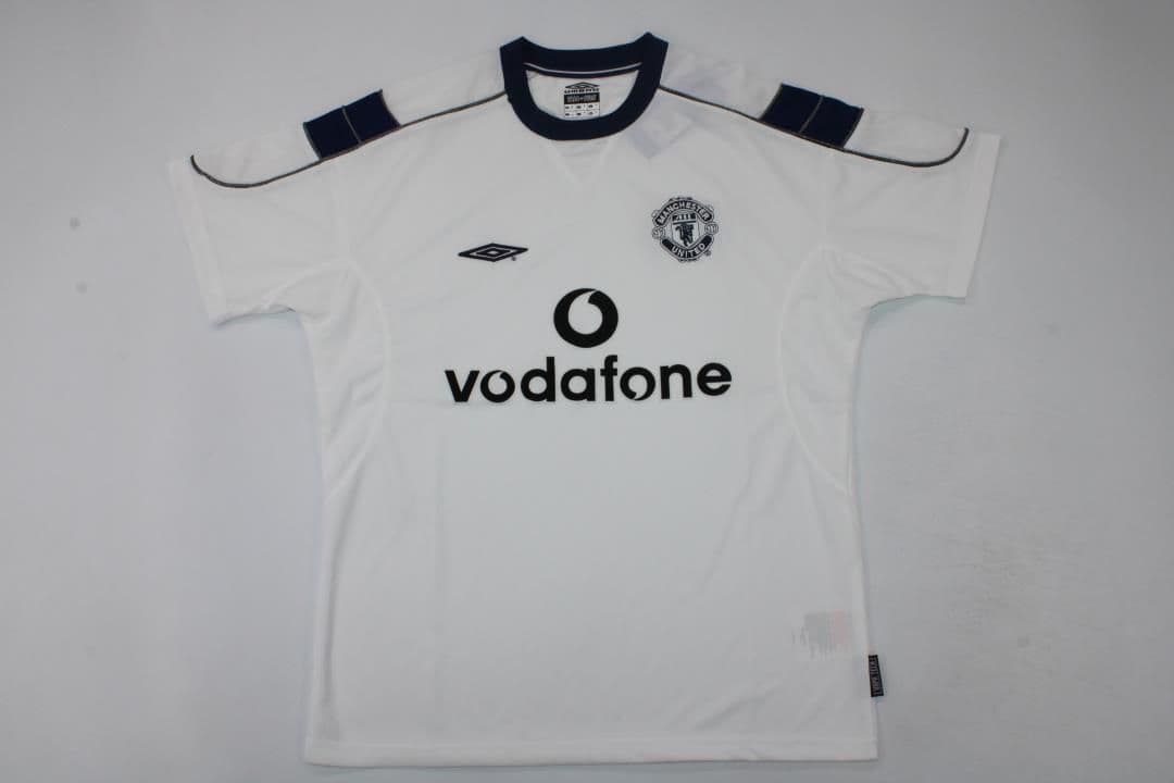 Manchester United 1999-00, White Away