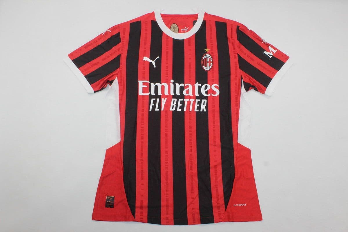 Milan Player Version | 31 | Red/Black - Home