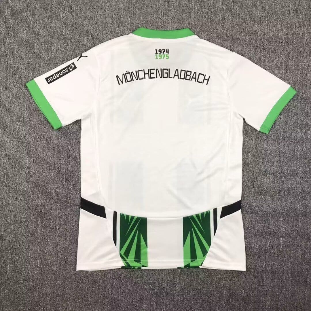 Monchengladbach | 4 | White - Home