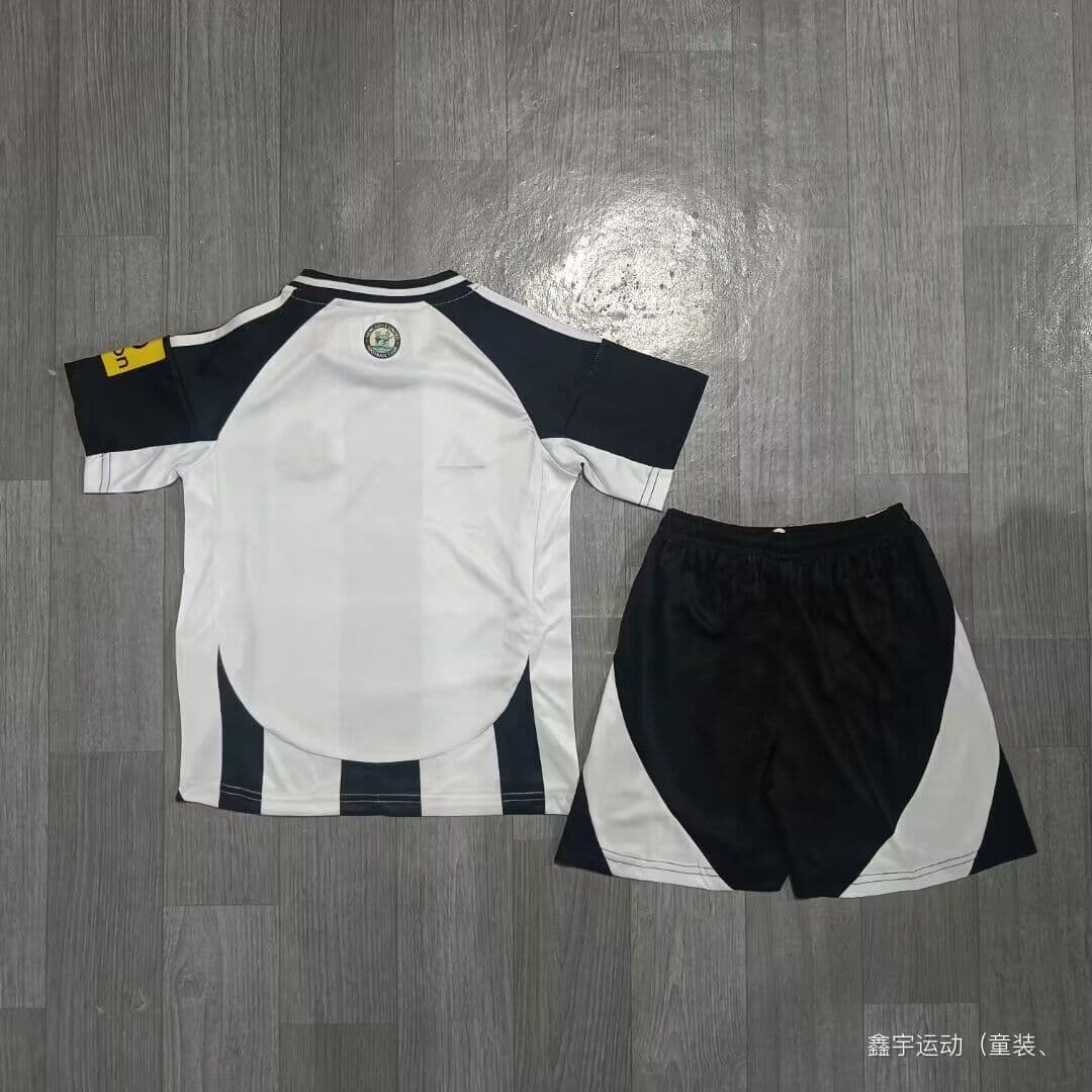 Newcastle Kid Kit | 4 |  Black & White | Home