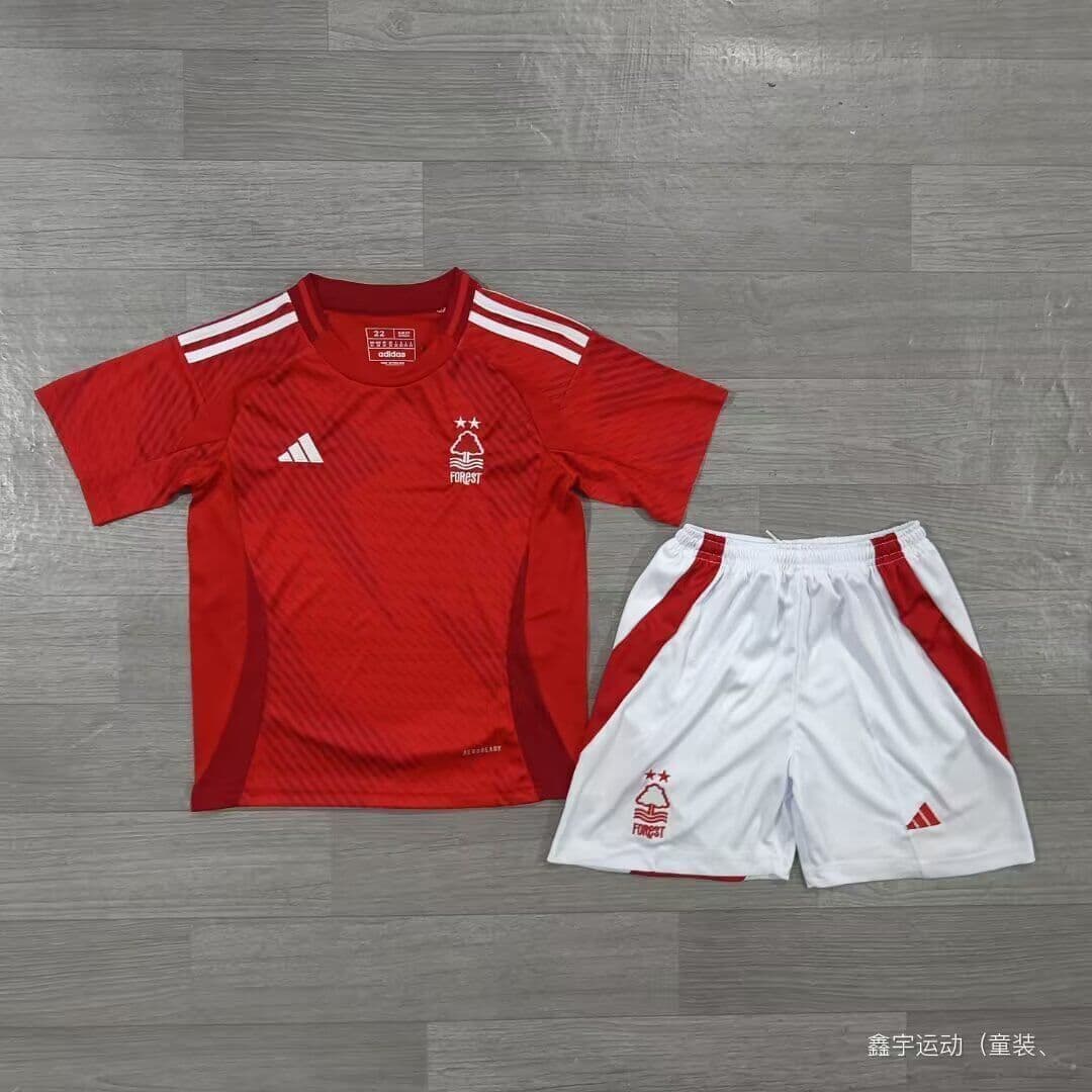 Nottingham Forest Kid Kit | 2