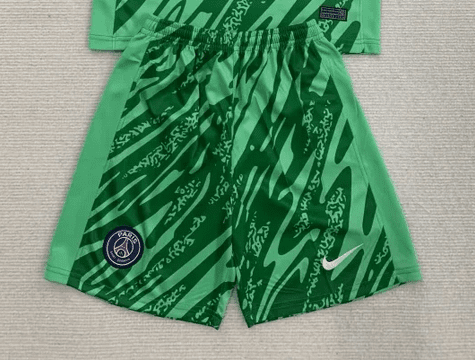 Paris Gk Short | 8 | Green