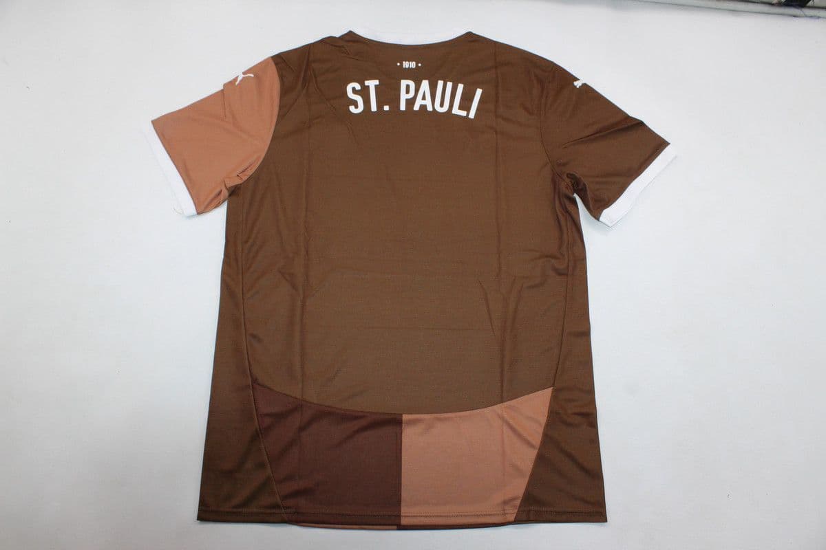 St Pauli | 23 | Green - Home