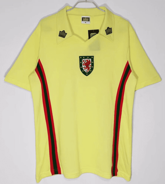 Wales 1976-79, Yellow Away