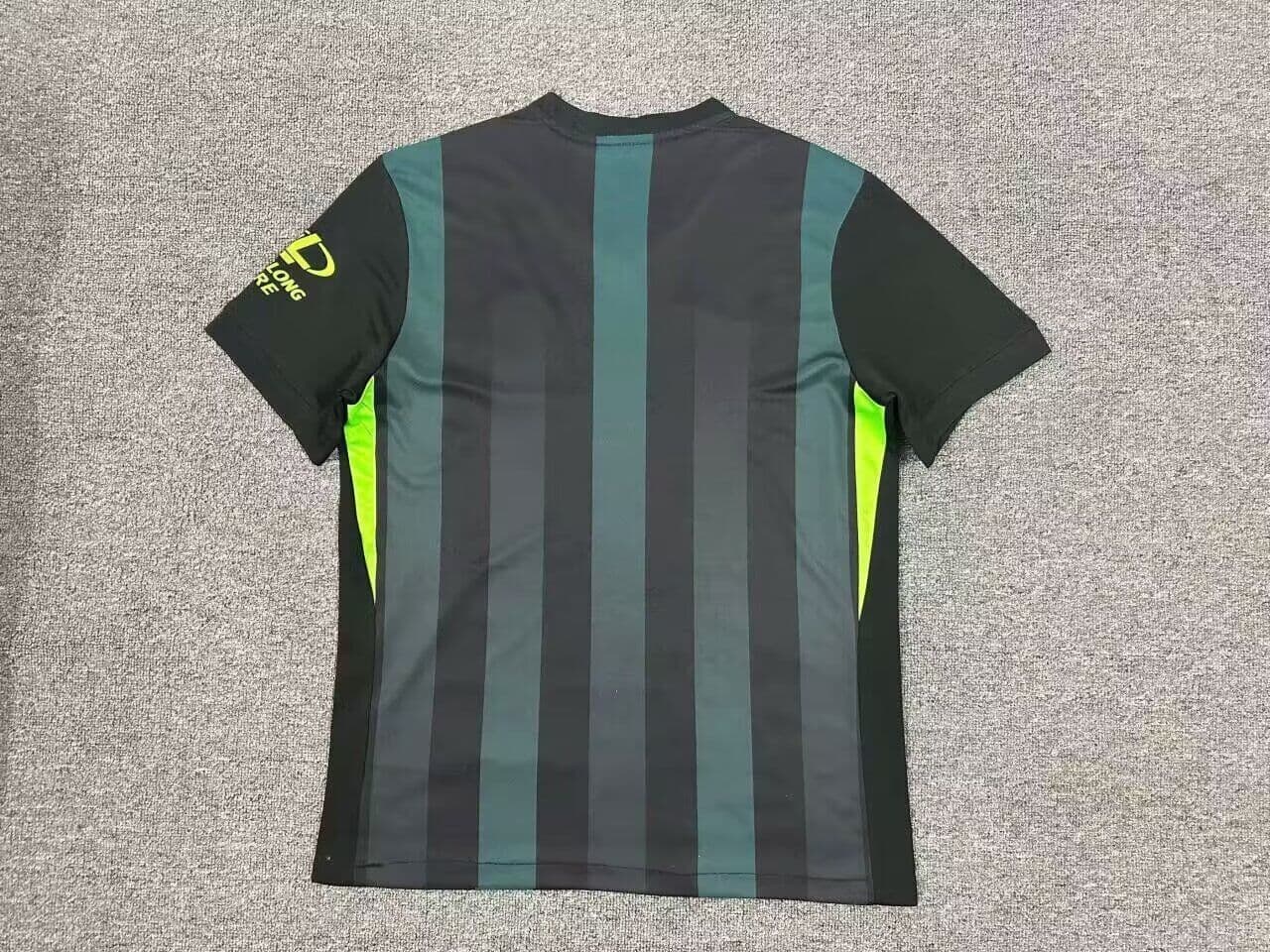 Wolfsburg | 4 | Black - Away