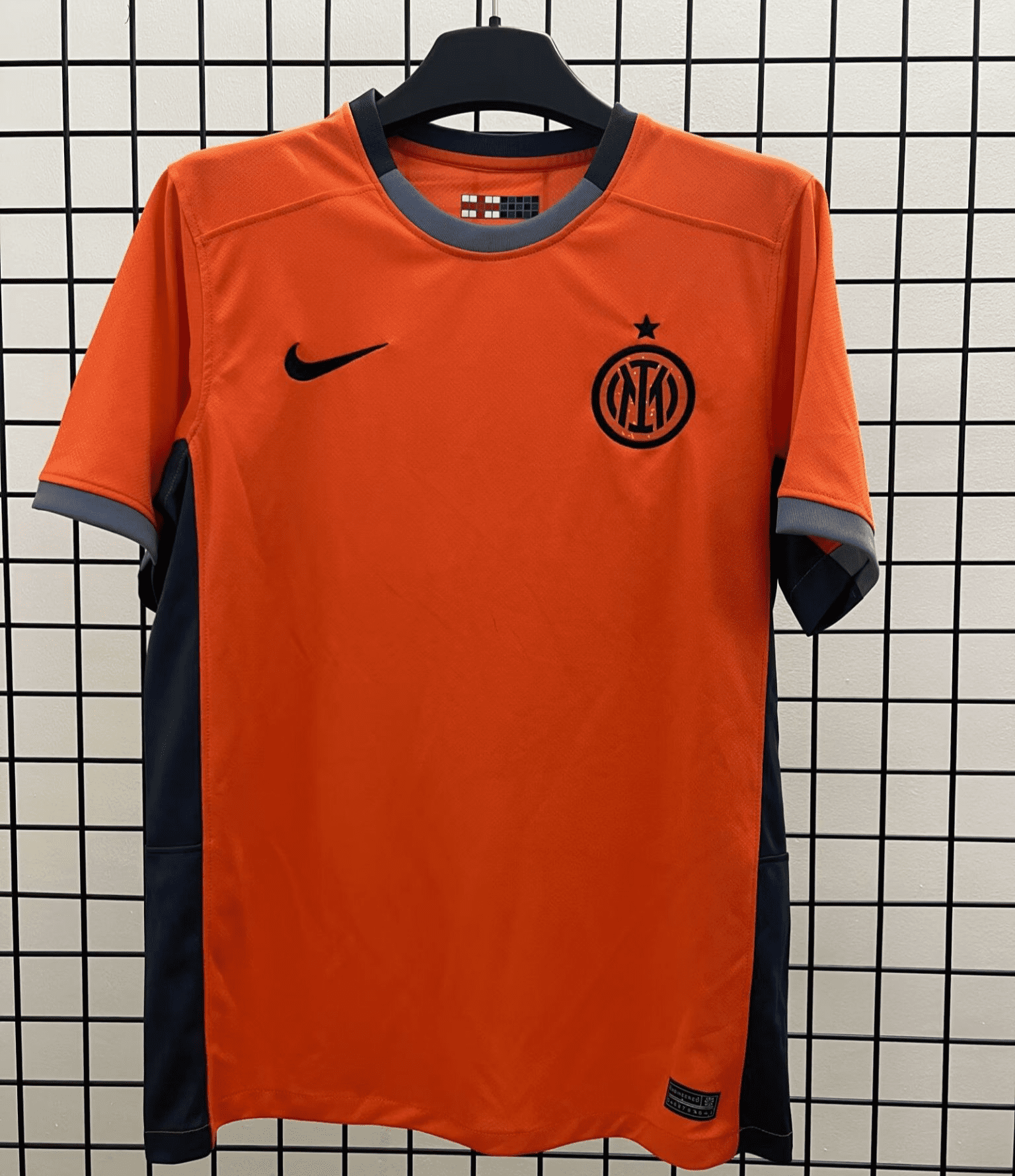 Inter Milan 23-24, Orange Third Away