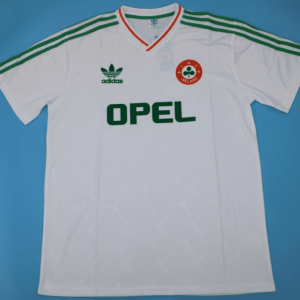 Ireland 1990, White Away