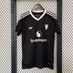 Man U Gk | 4 | Black