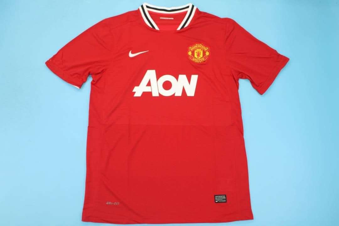 Manchester United 2011-12, Home