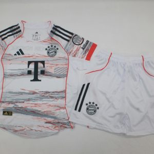 Bayern Munich Kids Away kit 2025-2026